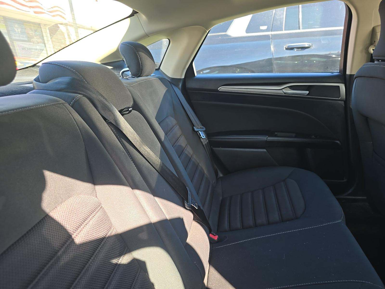 2018 Ford Fusion SE FWD