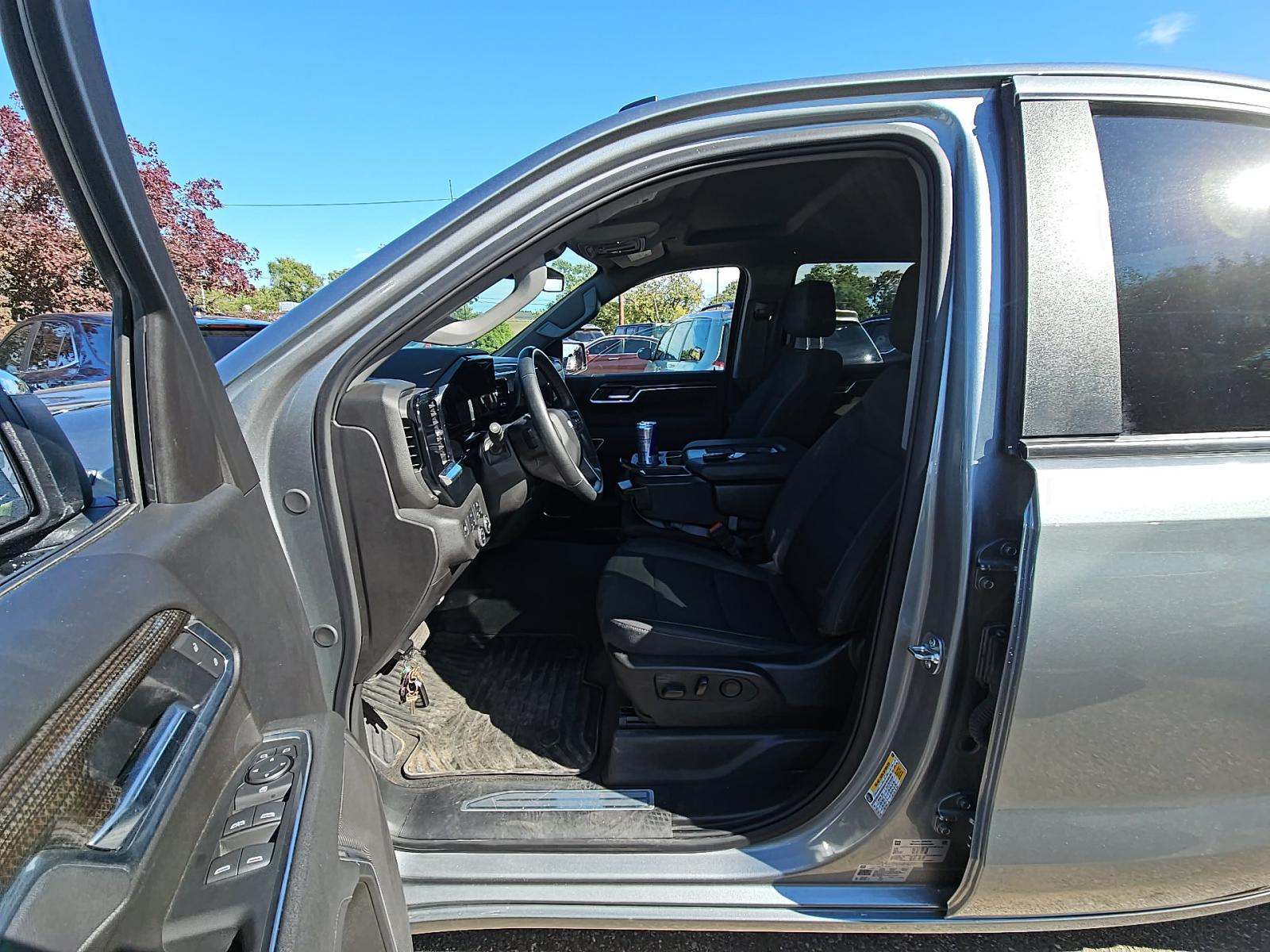 2025 Chevrolet Silverado 1500 LT AWD
