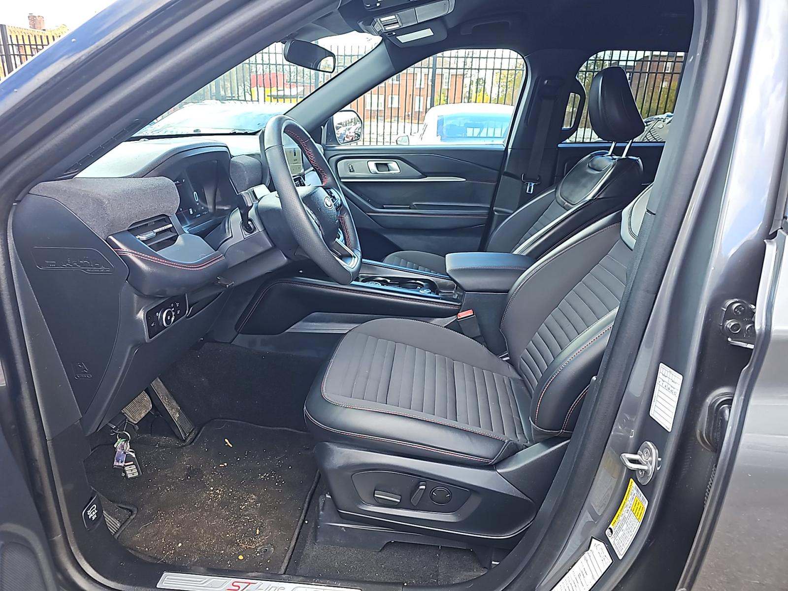 2025 Ford Explorer ST-Line AWD