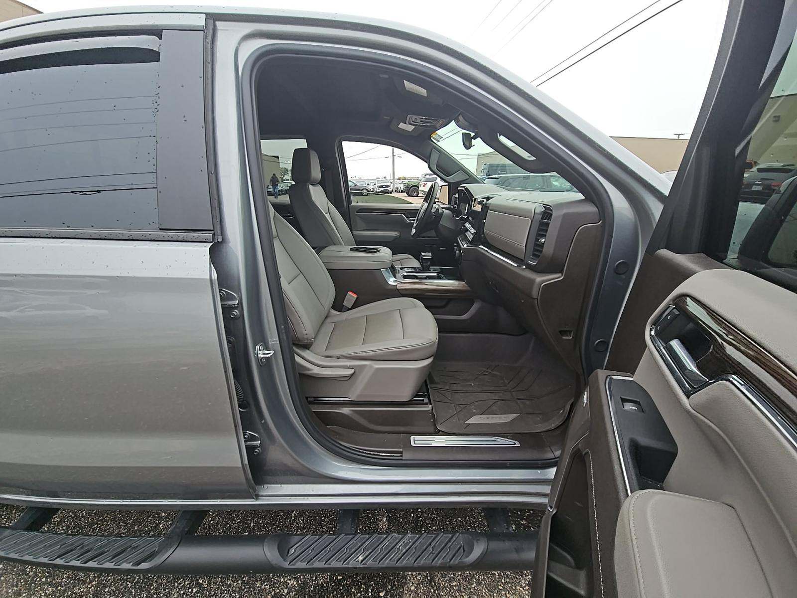 2024 Chevrolet Silverado 1500 RST AWD