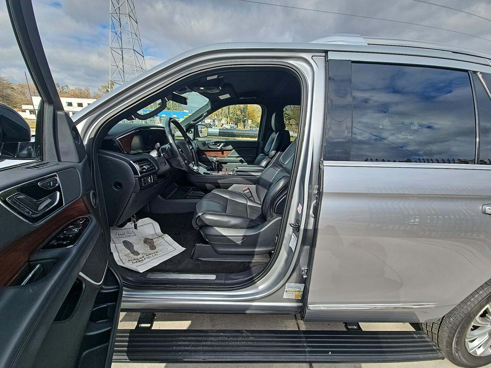 2023 Lincoln Navigator Standard AWD