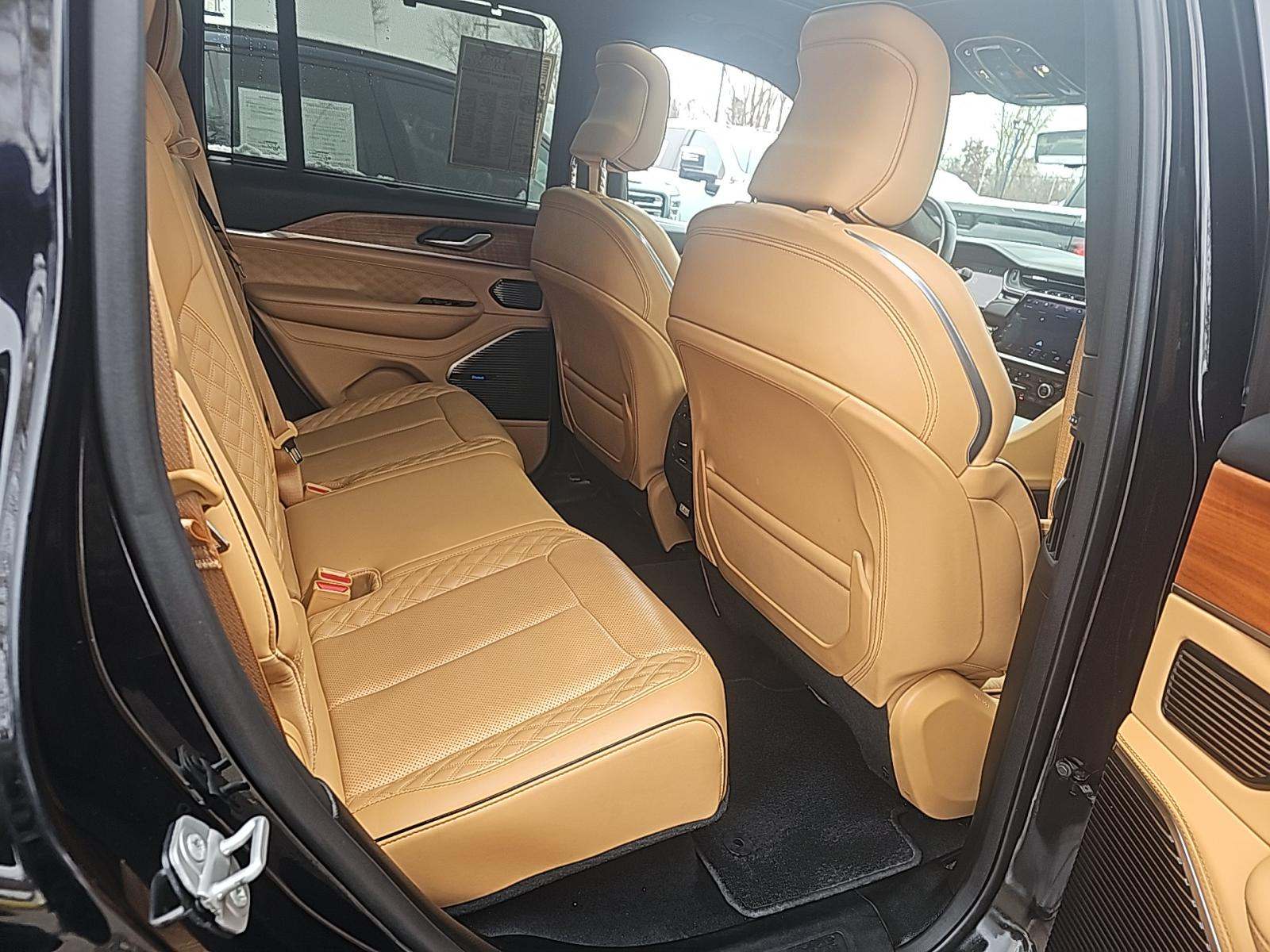 2022 Jeep Grand Cherokee Summit Reserve AWD