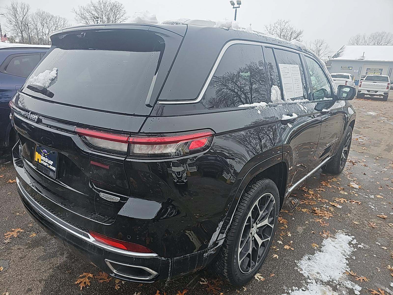 2022 Jeep Grand Cherokee Summit Reserve AWD