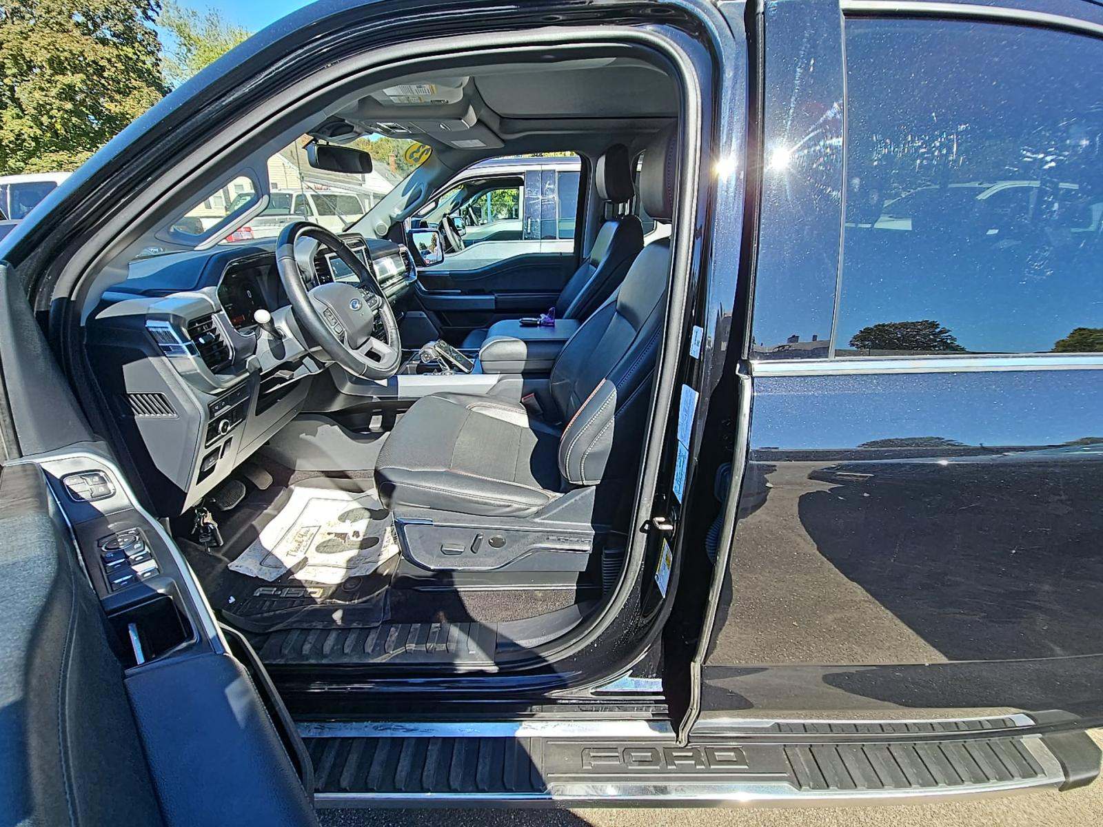 2023 Ford F-150 Lariat AWD