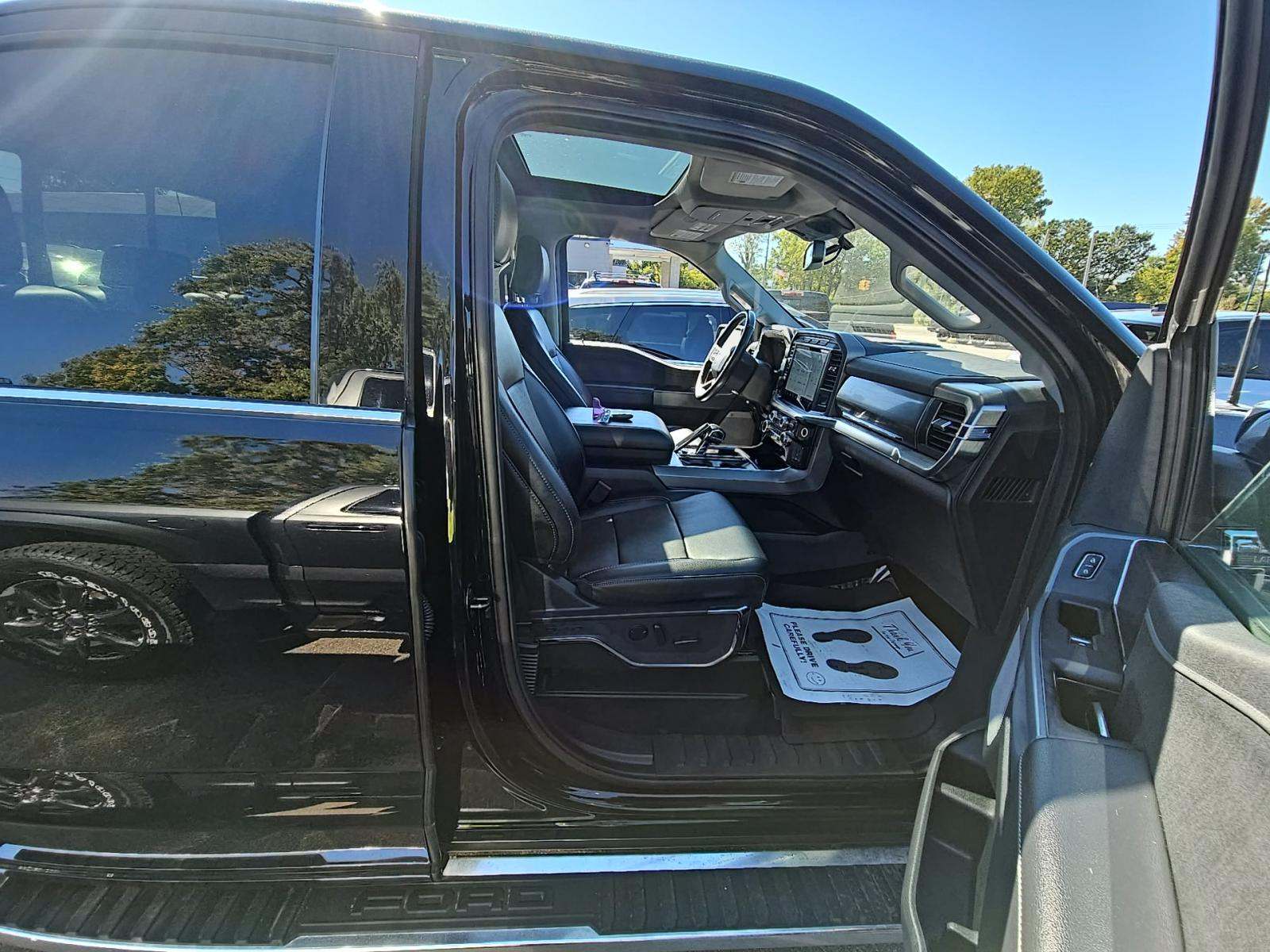 2023 Ford F-150 Lariat AWD