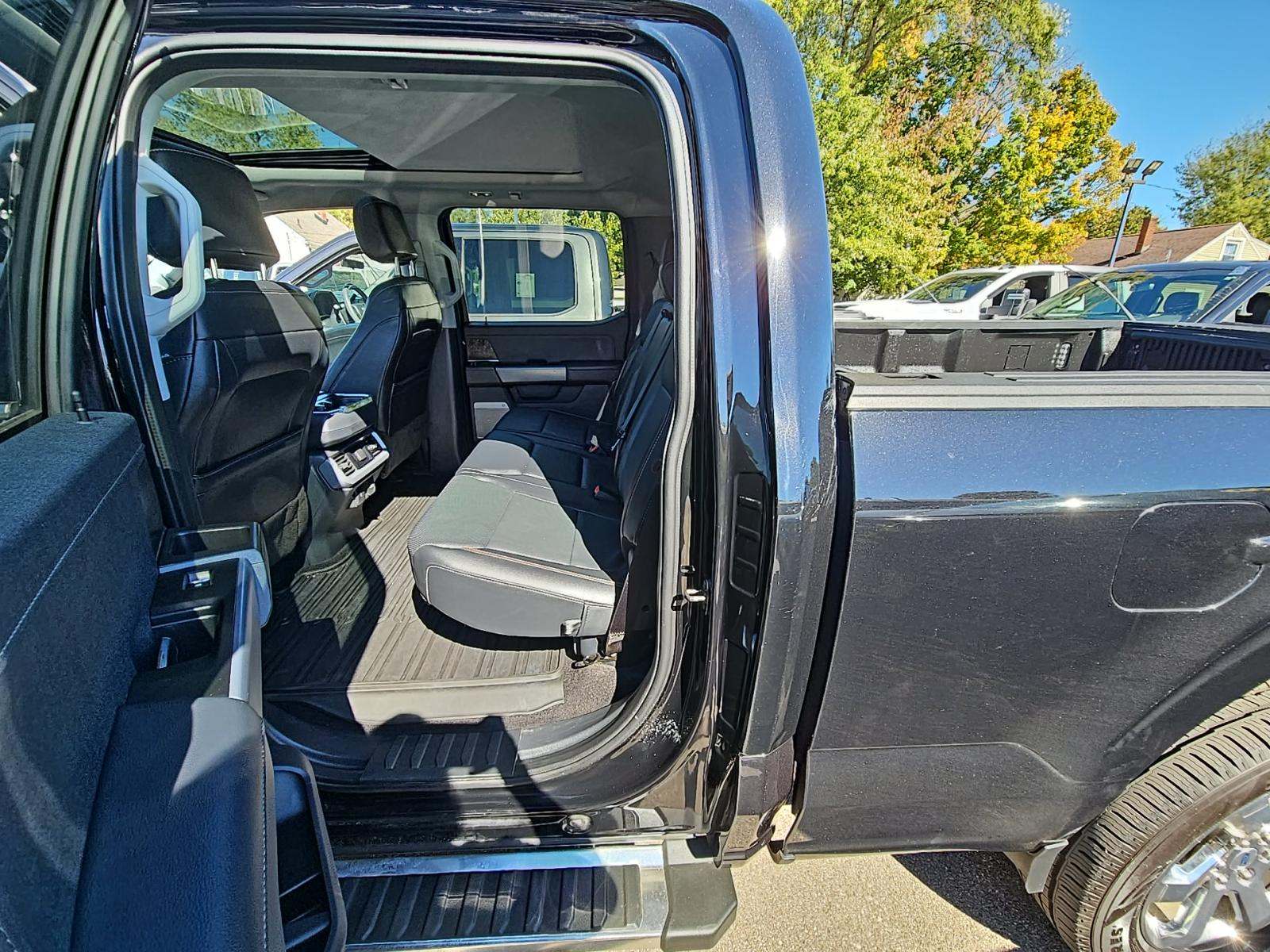 2023 Ford F-150 Lariat AWD