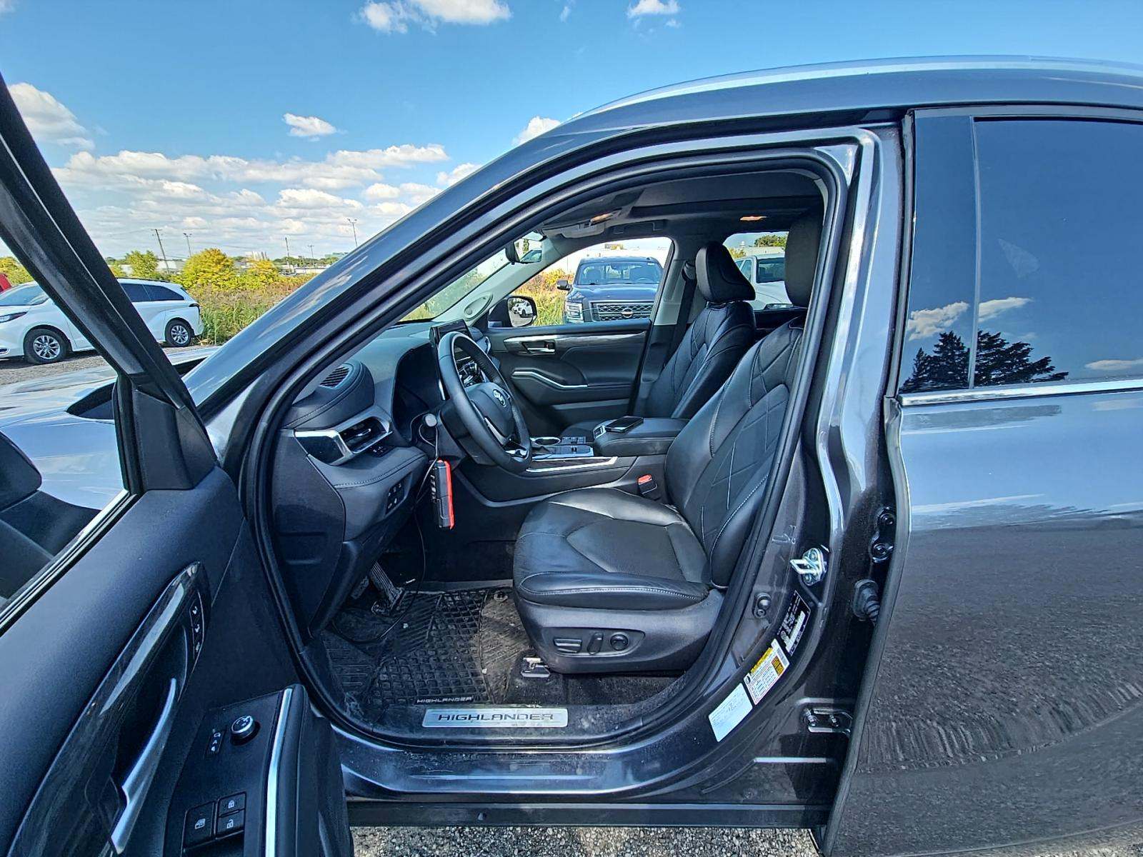 2024 Toyota Highlander Hybrid Limited AWD