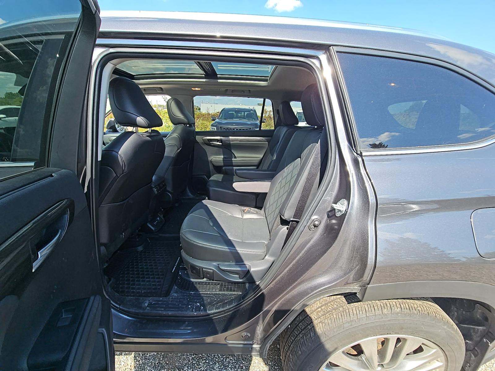 2024 Toyota Highlander Hybrid Limited AWD