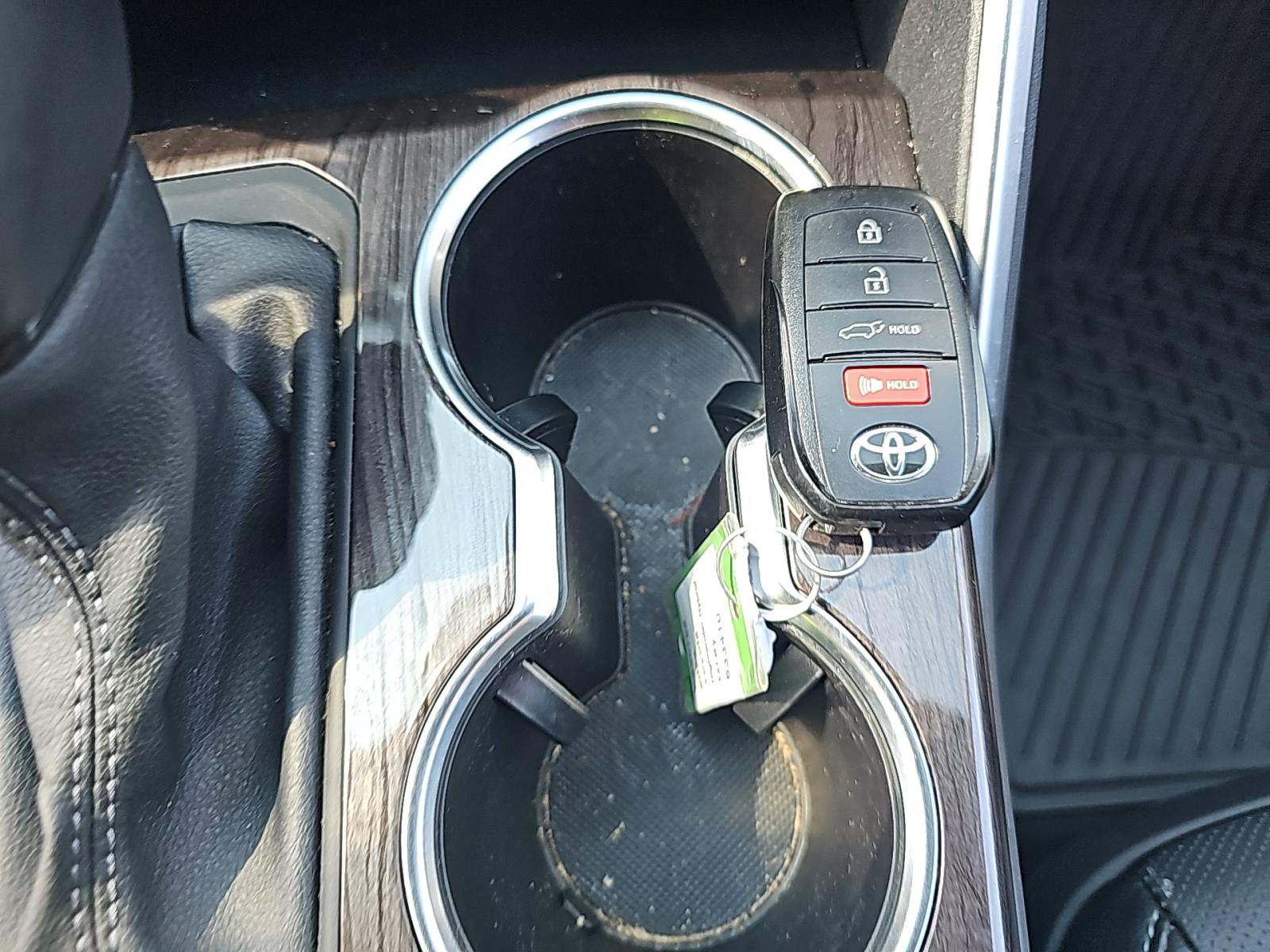 2024 Toyota Highlander Hybrid Limited AWD