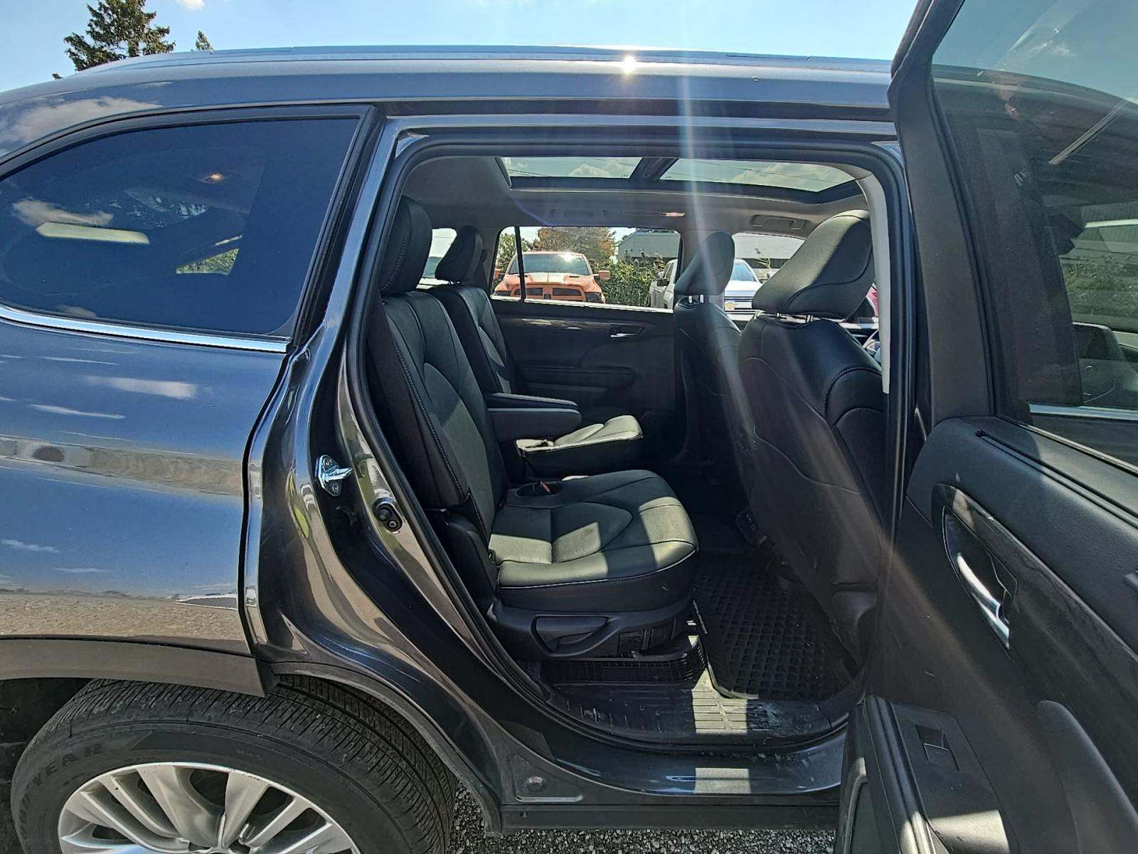 2024 Toyota Highlander Hybrid Limited AWD