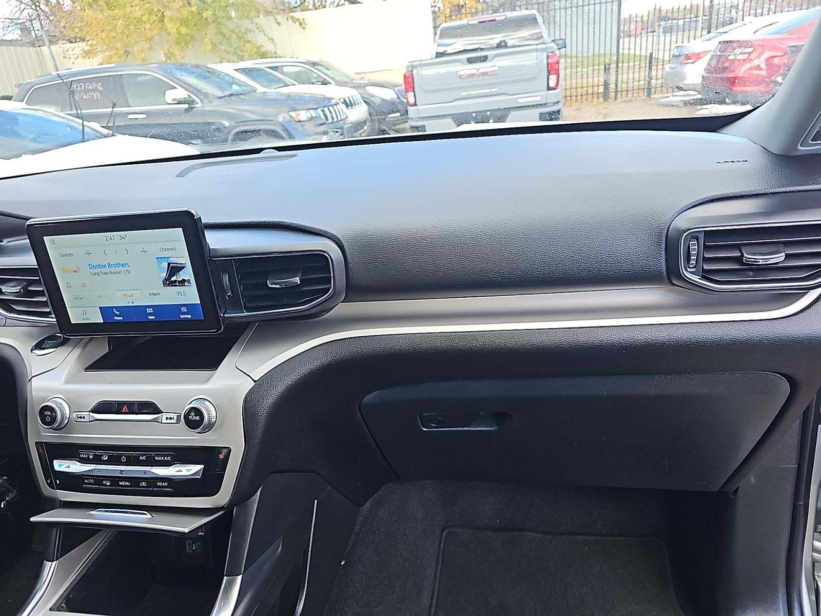 2023 Ford Explorer XLT AWD