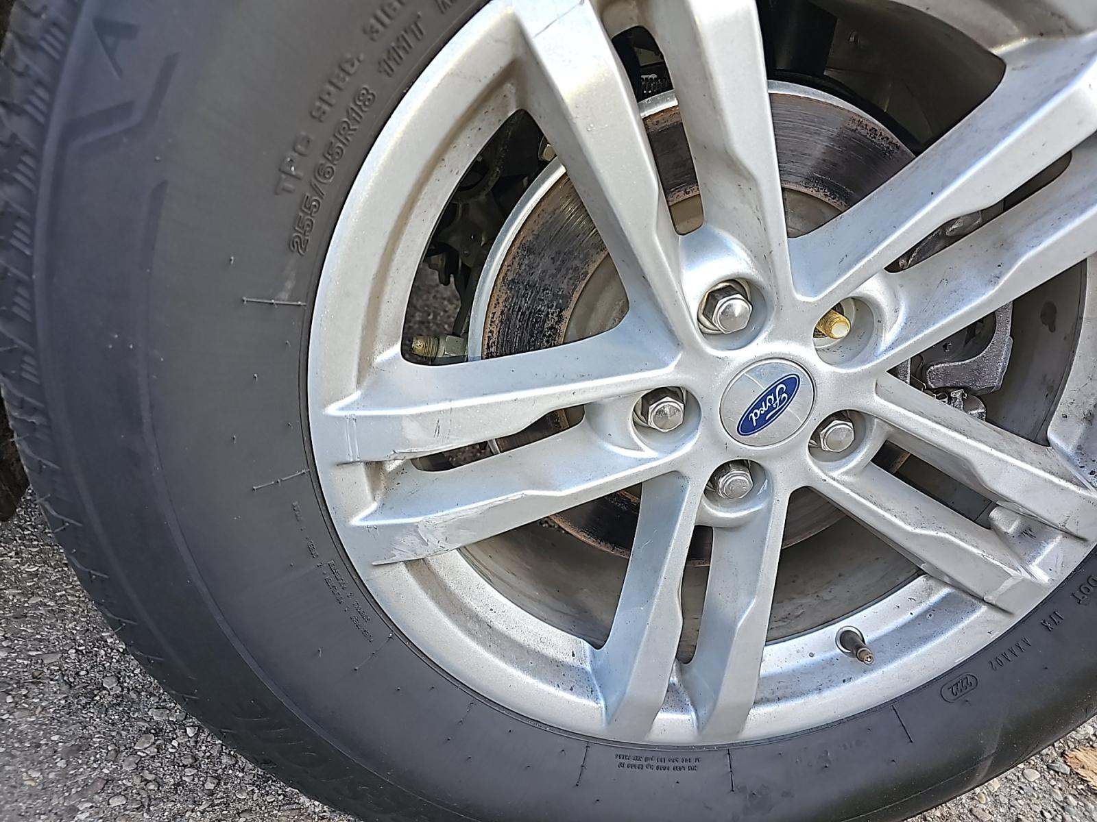 2023 Ford Explorer XLT AWD