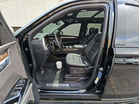 2025 Cadillac Escalade Sport Platinum AWD