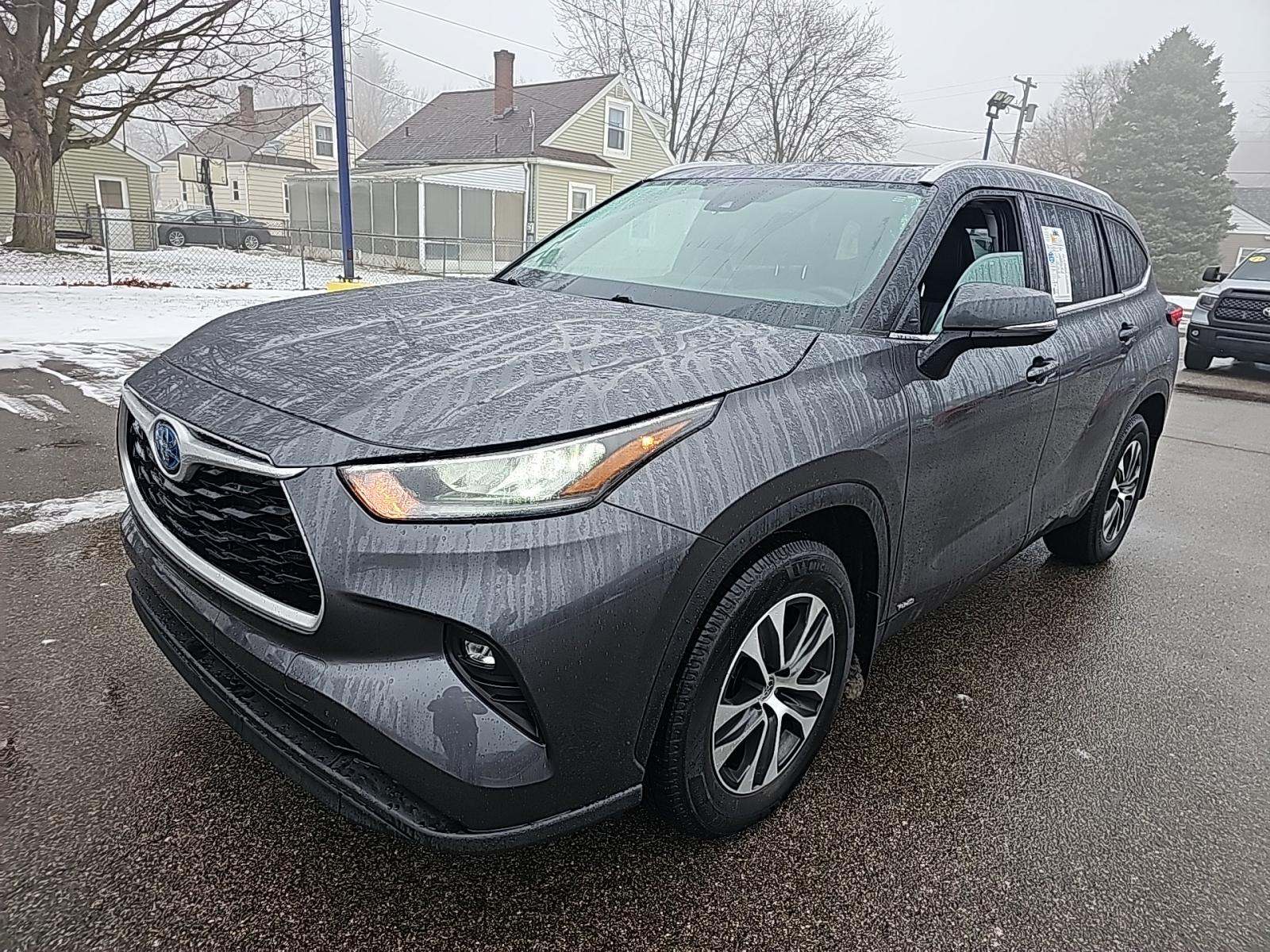 2022 Toyota Highlander Hybrid XLE AWD