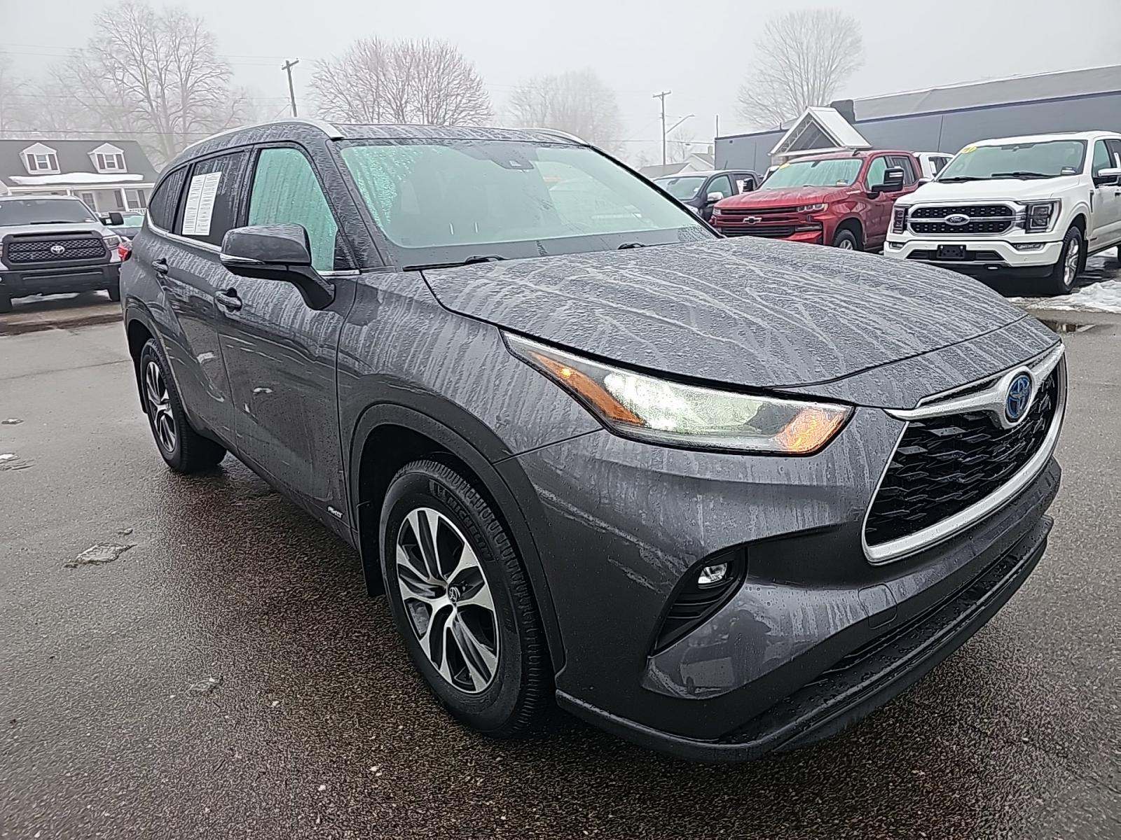 2022 Toyota Highlander Hybrid XLE AWD