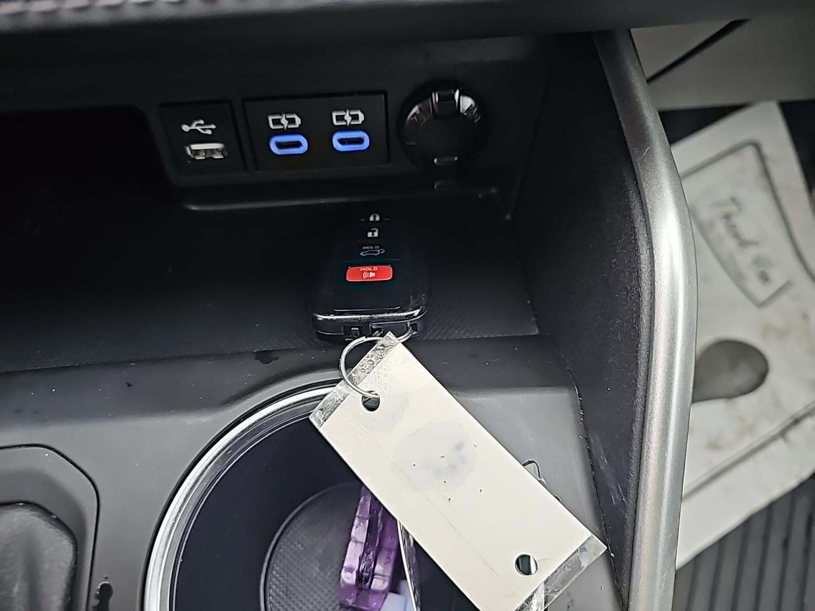 2022 Toyota Highlander Hybrid XLE AWD