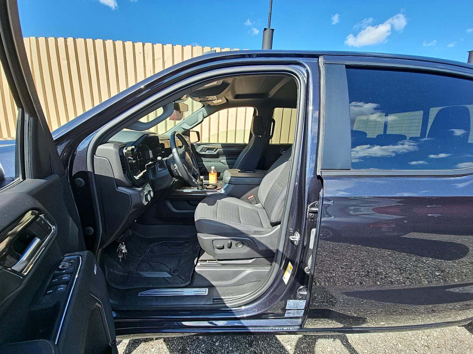 2024 Chevrolet Silverado 1500 RST AWD