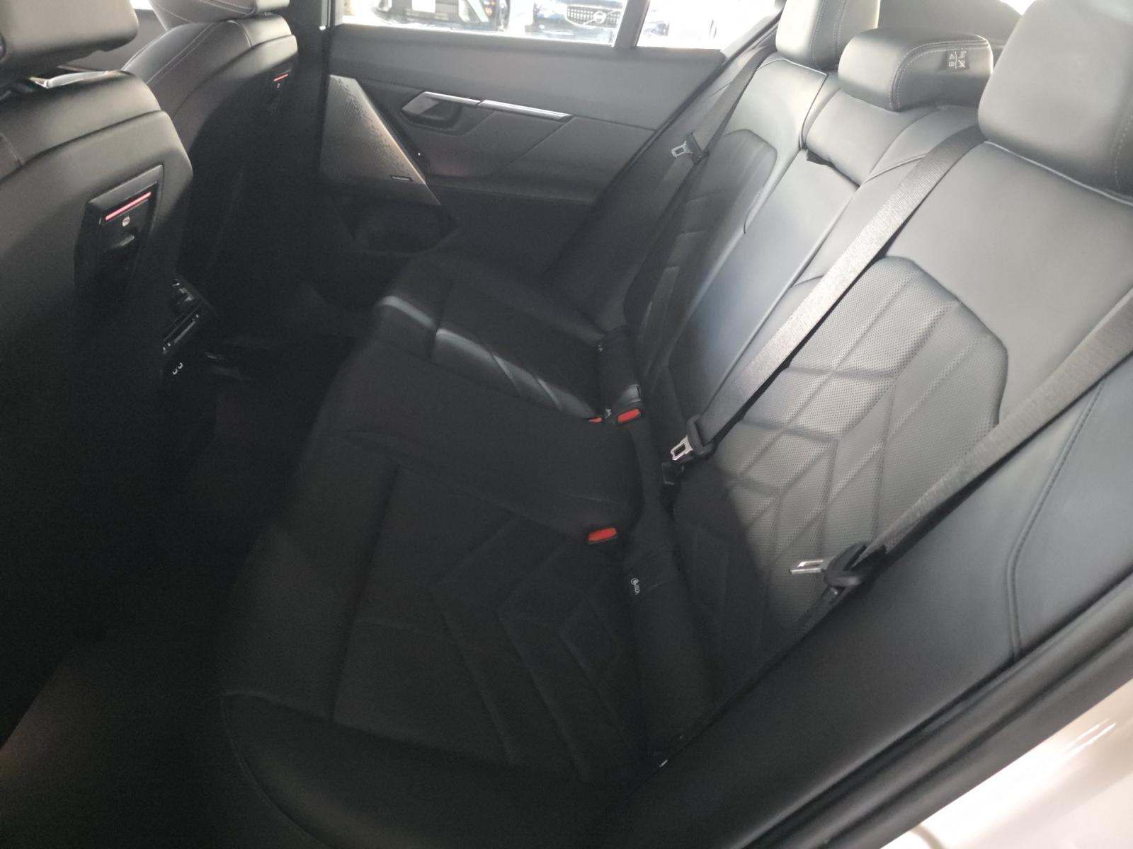 2024 BMW 5 Series 530i RWD