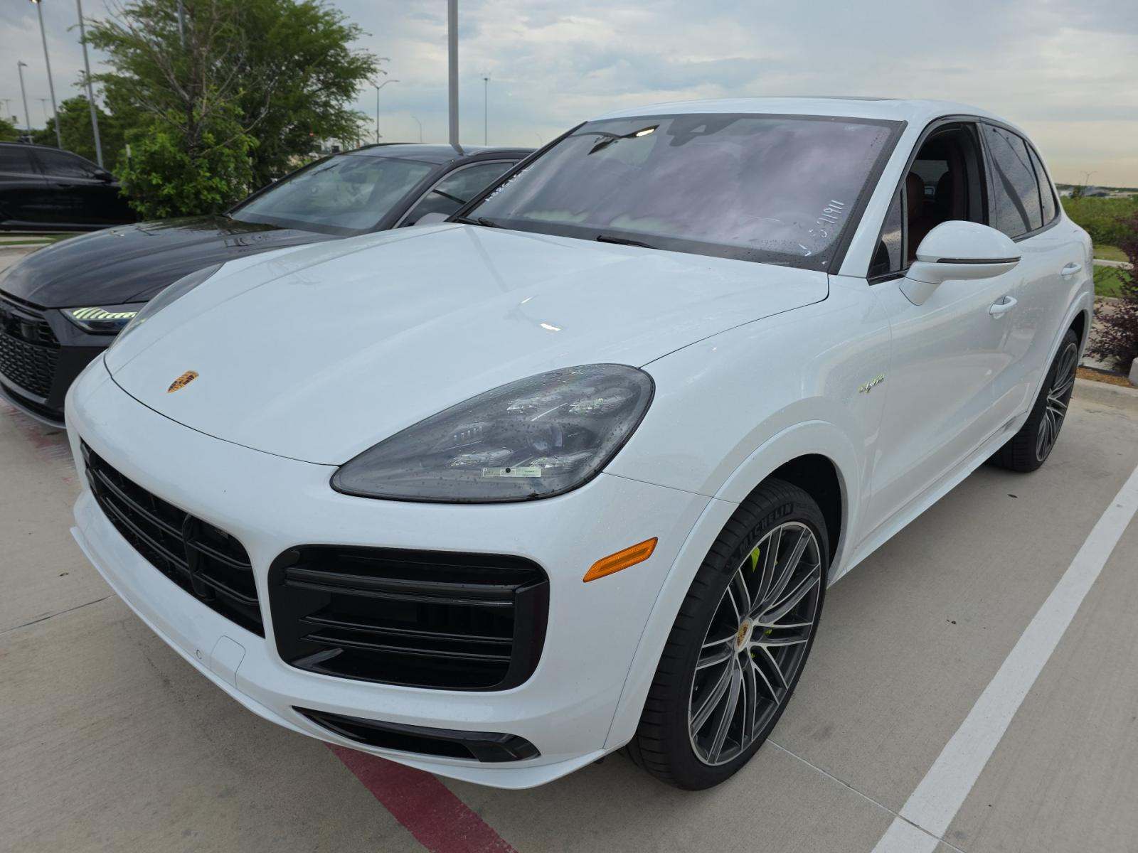 PORSCHE CAYENNE - 1