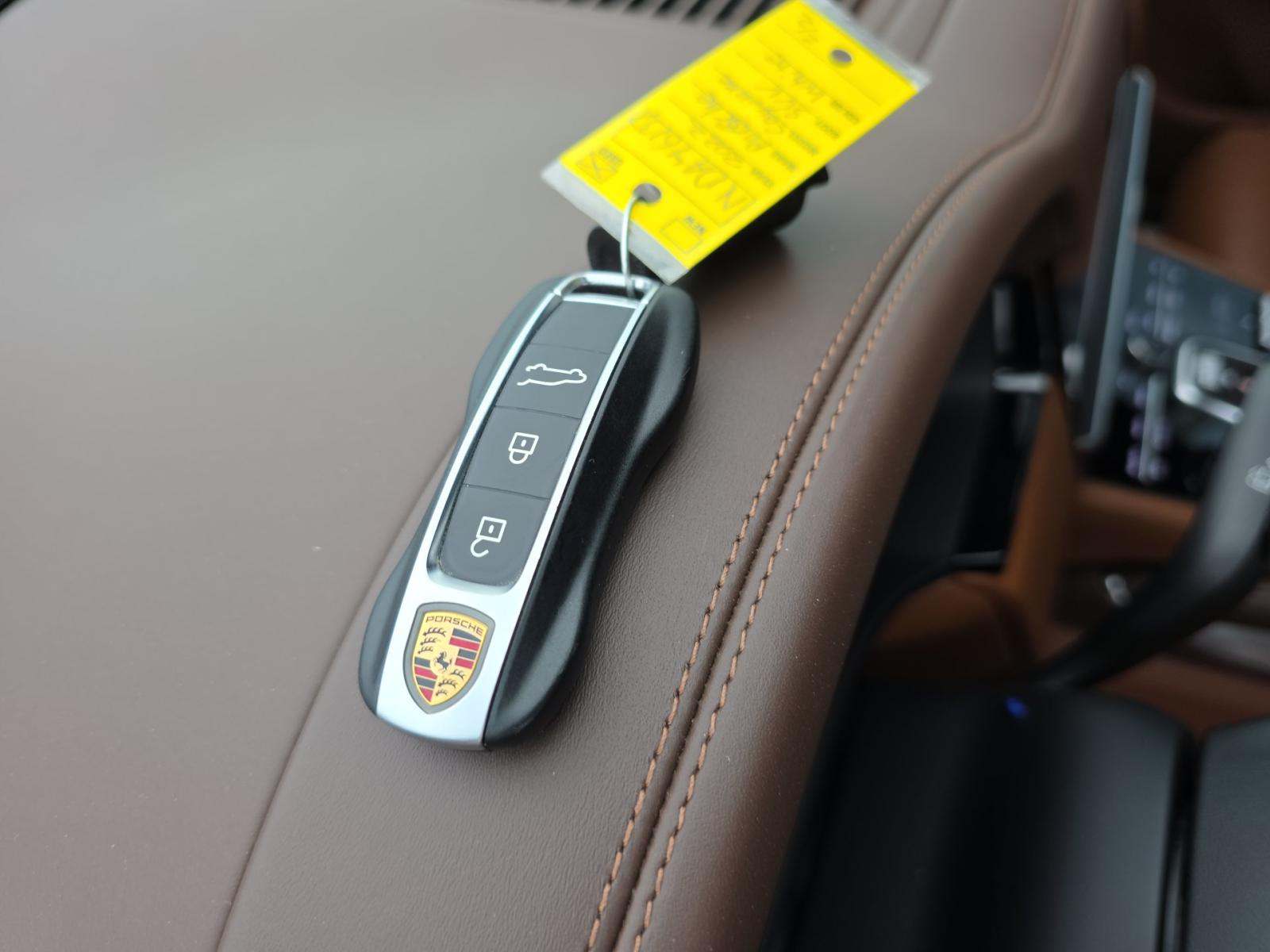 PORSCHE CAYENNE - 8
