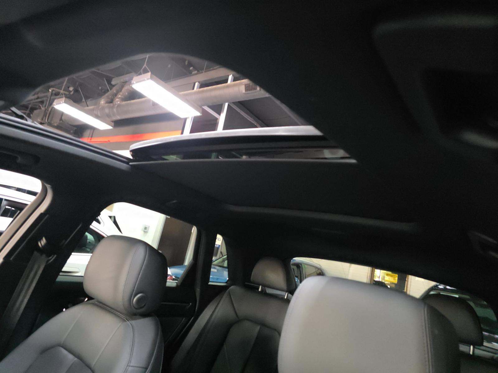 2023 Audi Q3 S line Premium AWD