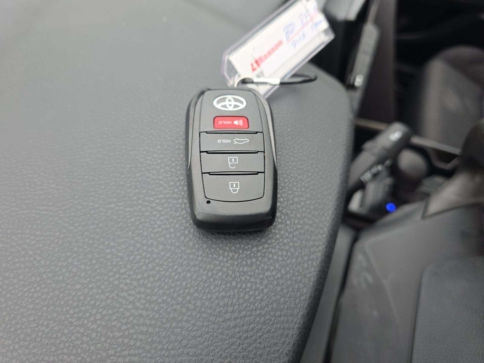 TOYOTA CAMRY - 8