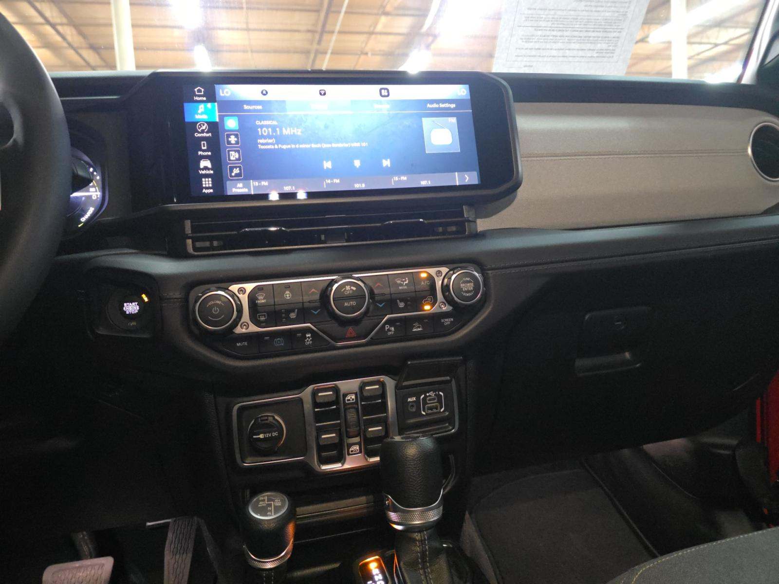 2025 Jeep Wrangler 4xe Sahara AWD
