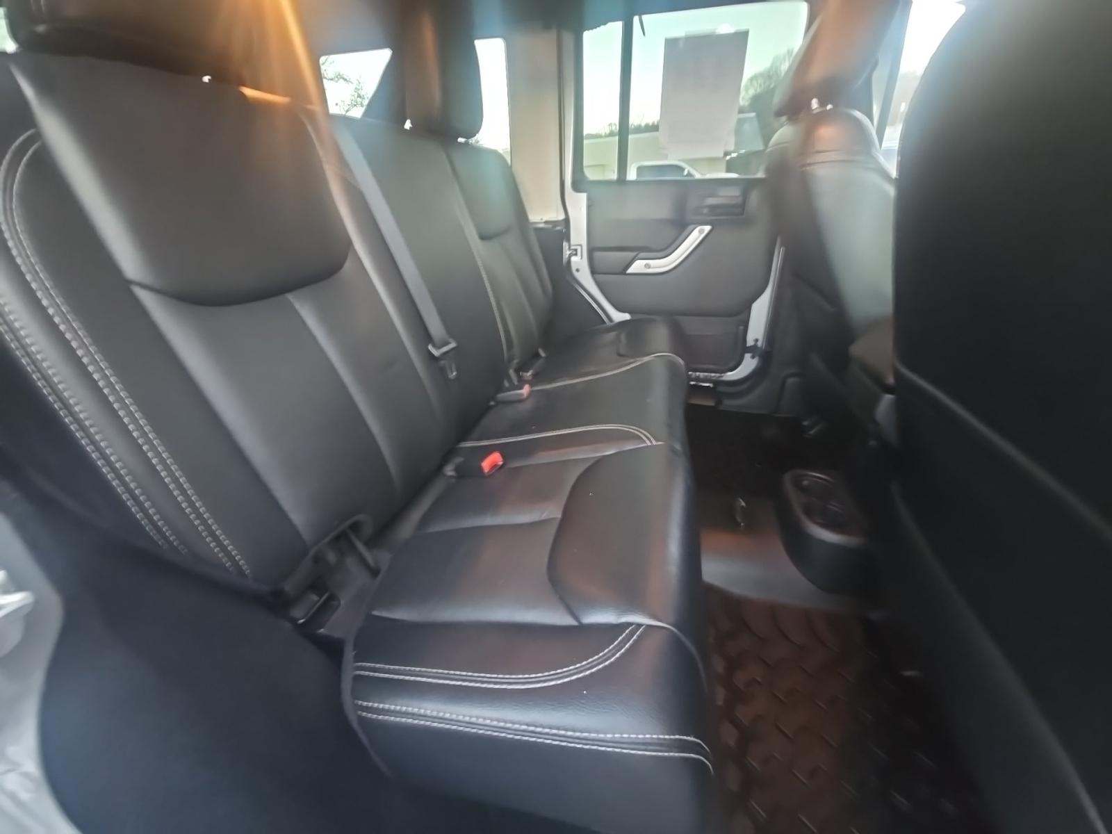 2016 Jeep Wrangler Unlimited Sahara AWD