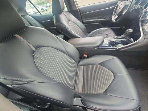 2018 Toyota Camry SE FWD