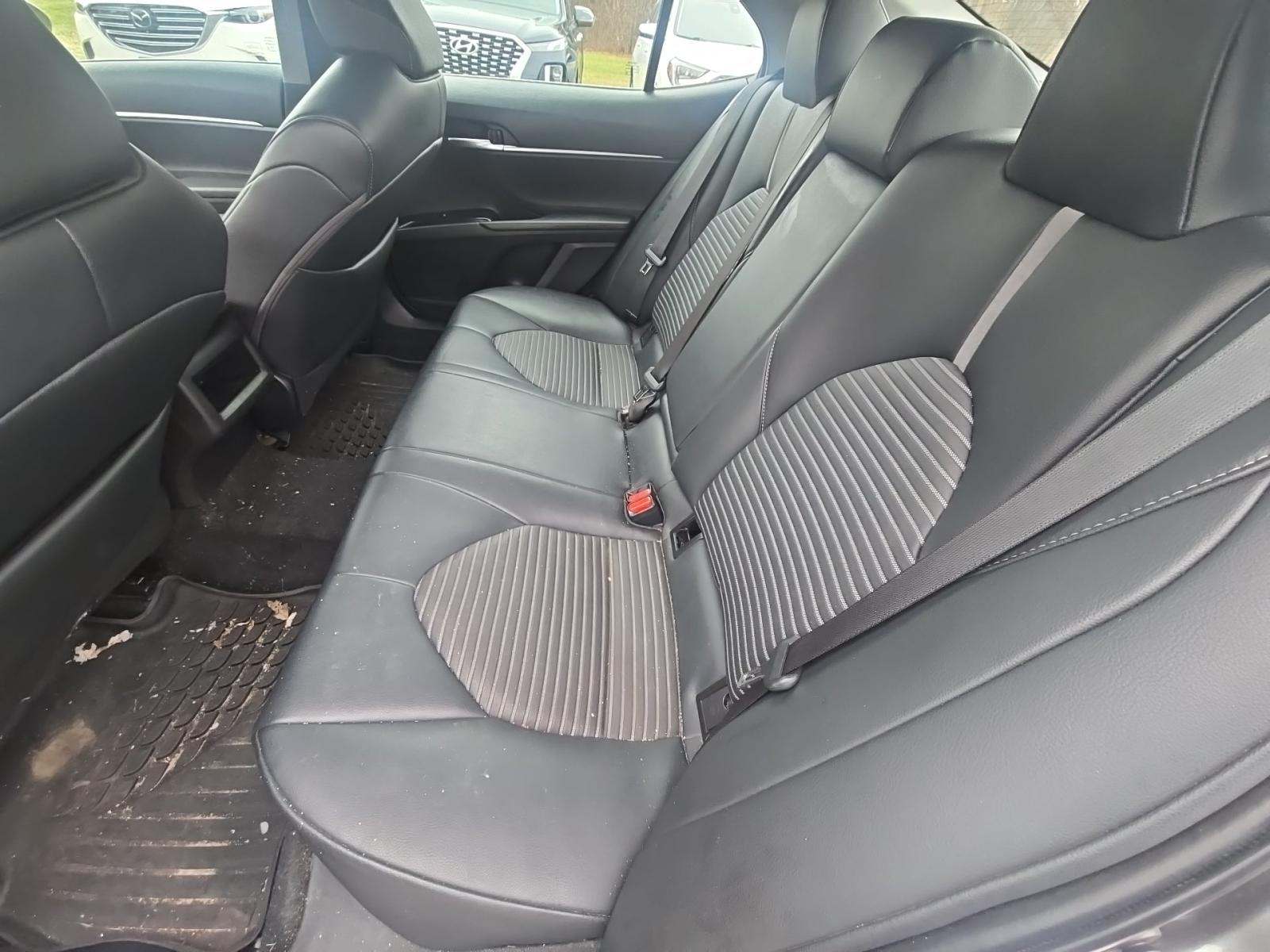 2018 Toyota Camry SE FWD