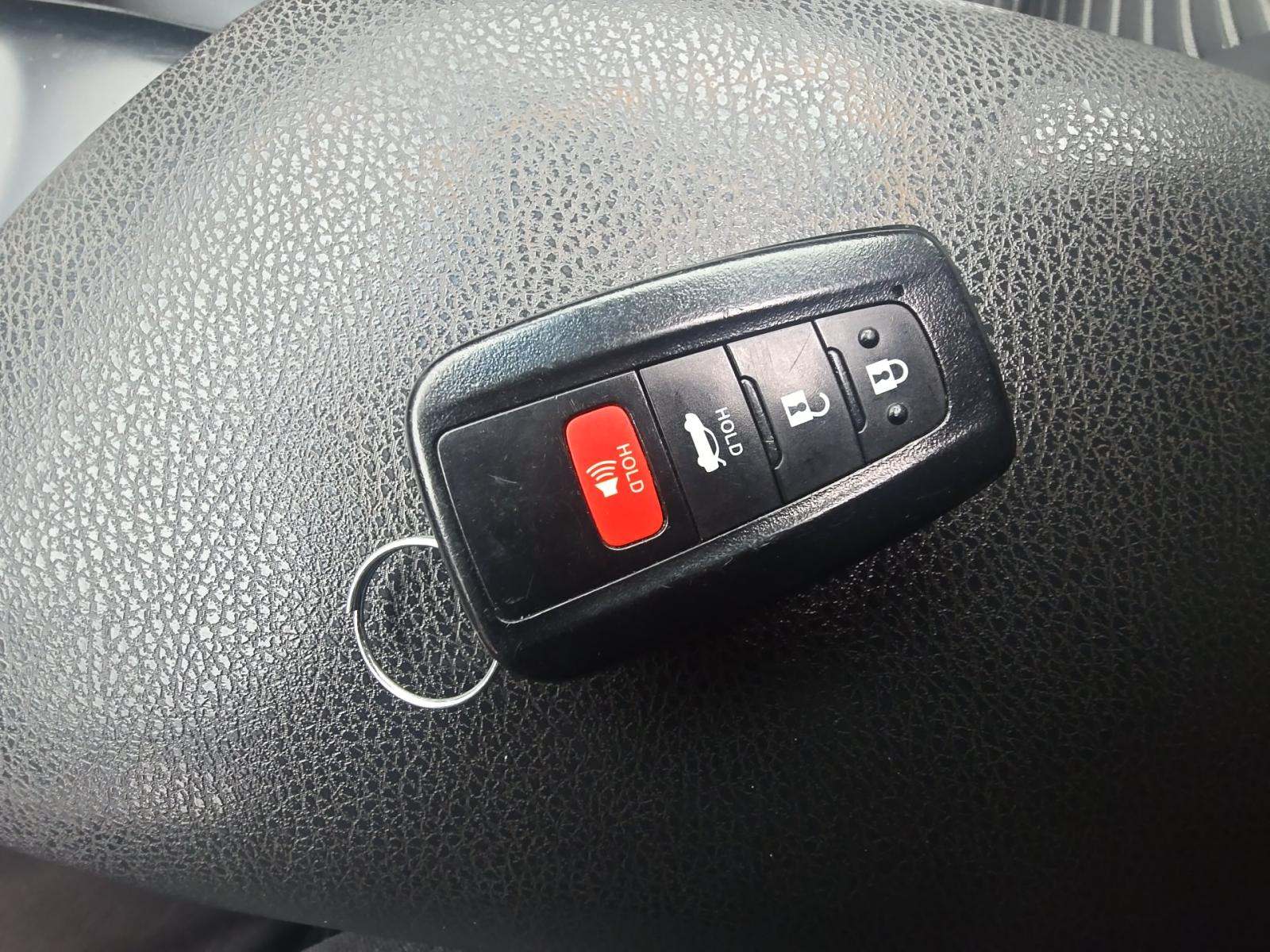 2018 Toyota Camry SE FWD