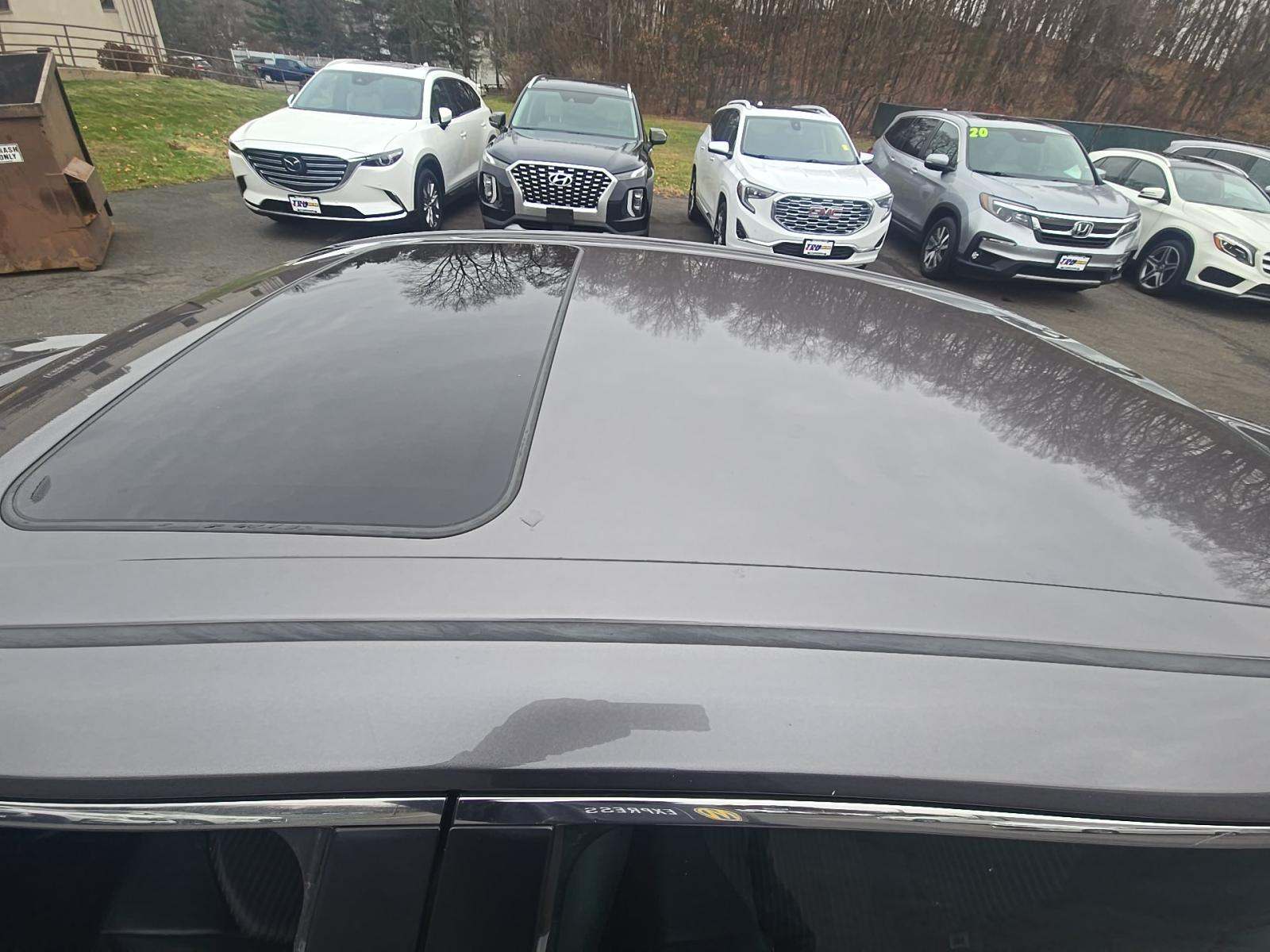 2018 Toyota Camry SE FWD