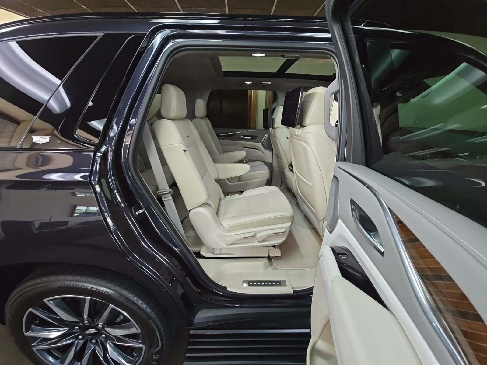 2023 Cadillac Escalade Sport Platinum AWD