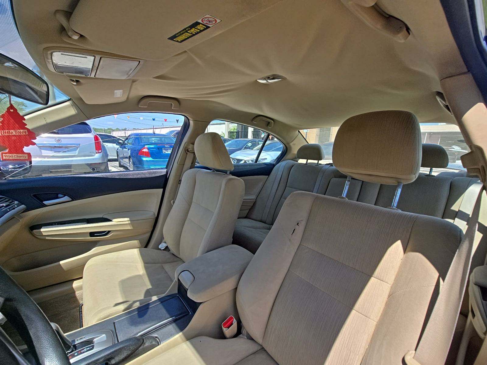 2011 Honda Accord LX FWD