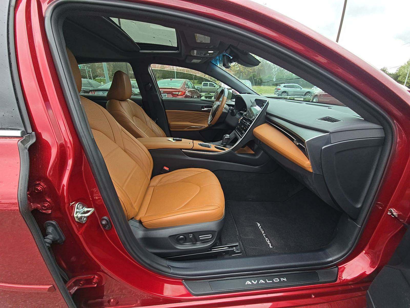 2020 Toyota Avalon Hybrid Limited FWD