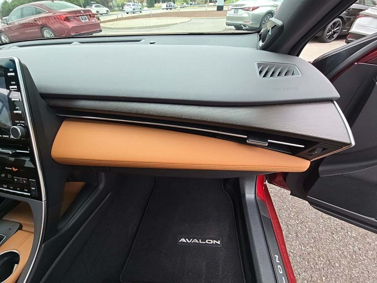 2020 Toyota Avalon Hybrid Limited FWD