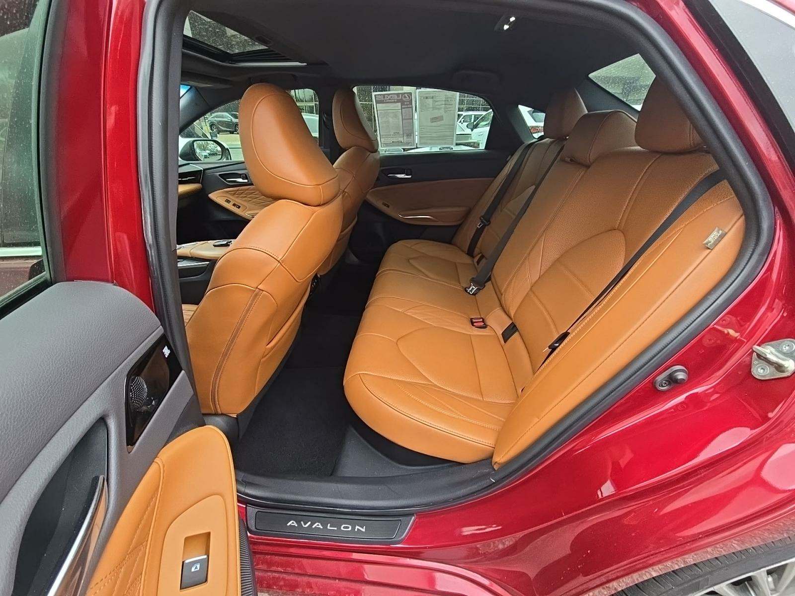 2020 Toyota Avalon Hybrid Limited FWD