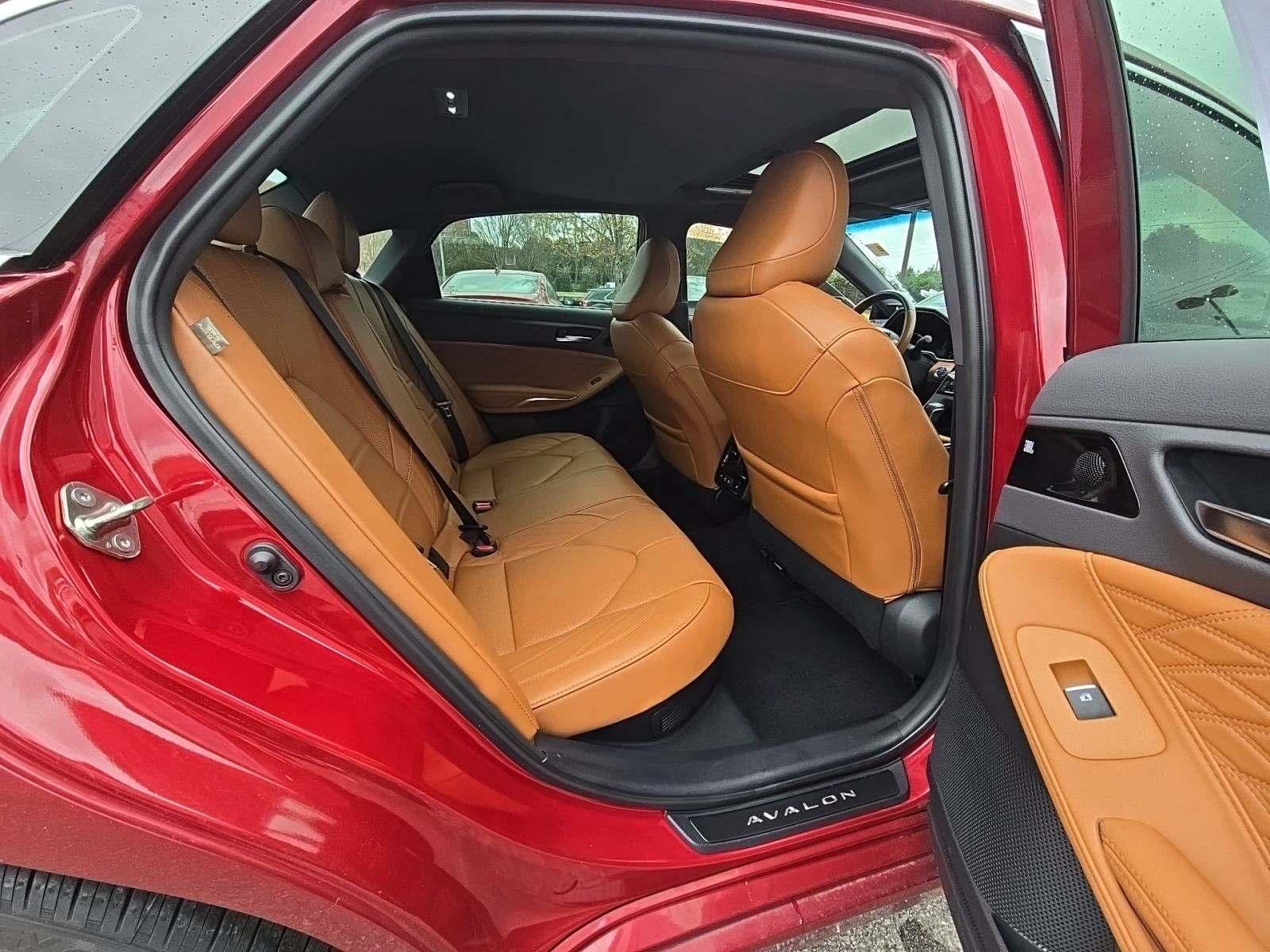 2020 Toyota Avalon Hybrid Limited FWD