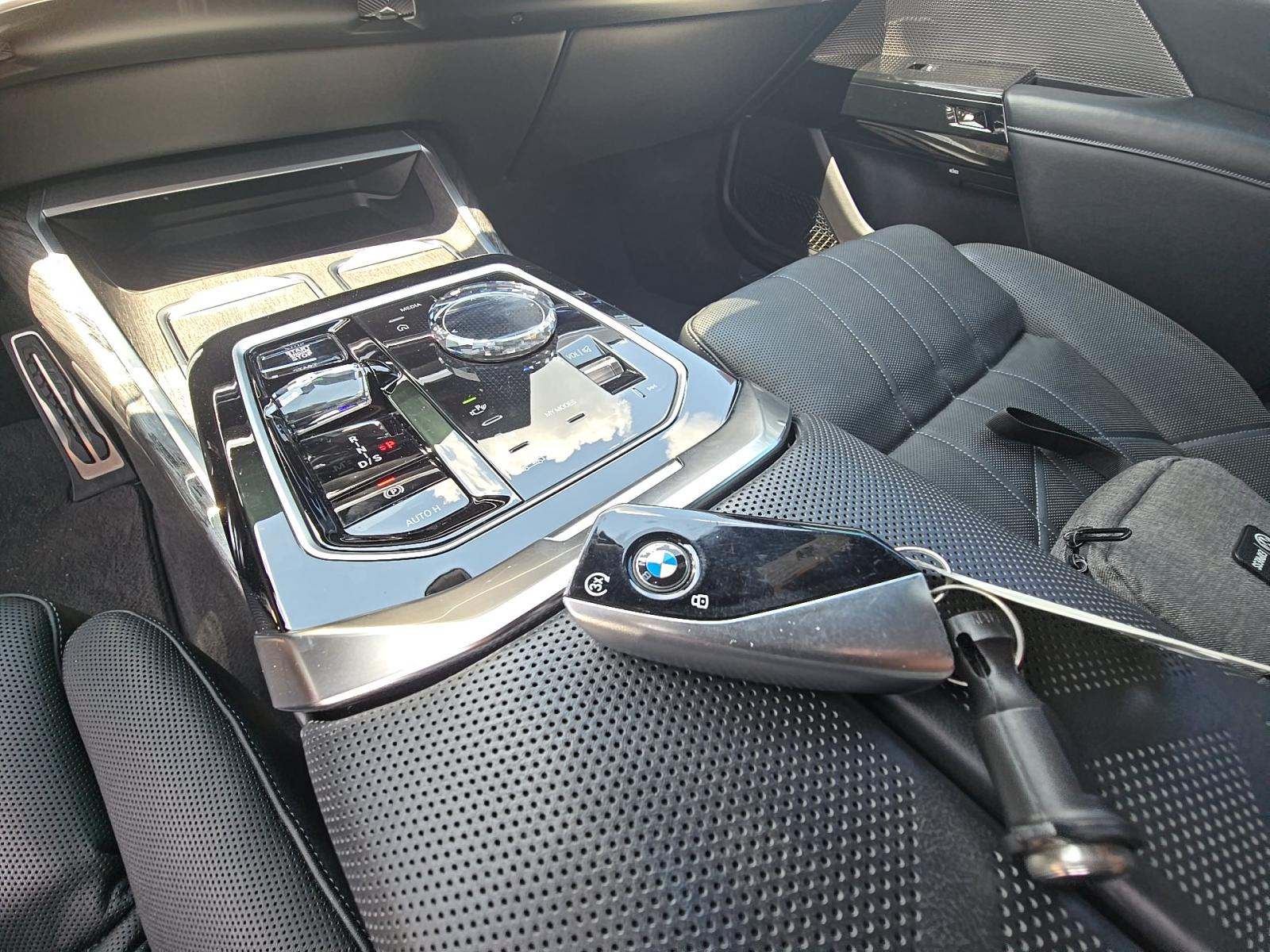 2023 BMW 7 Series 760i xDrive AWD