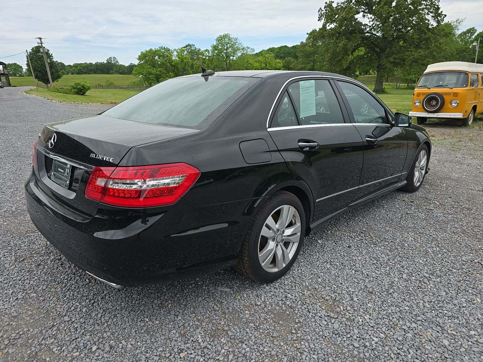 2013 Mercedes-Benz E-Class E 350 BlueTEC RWD
