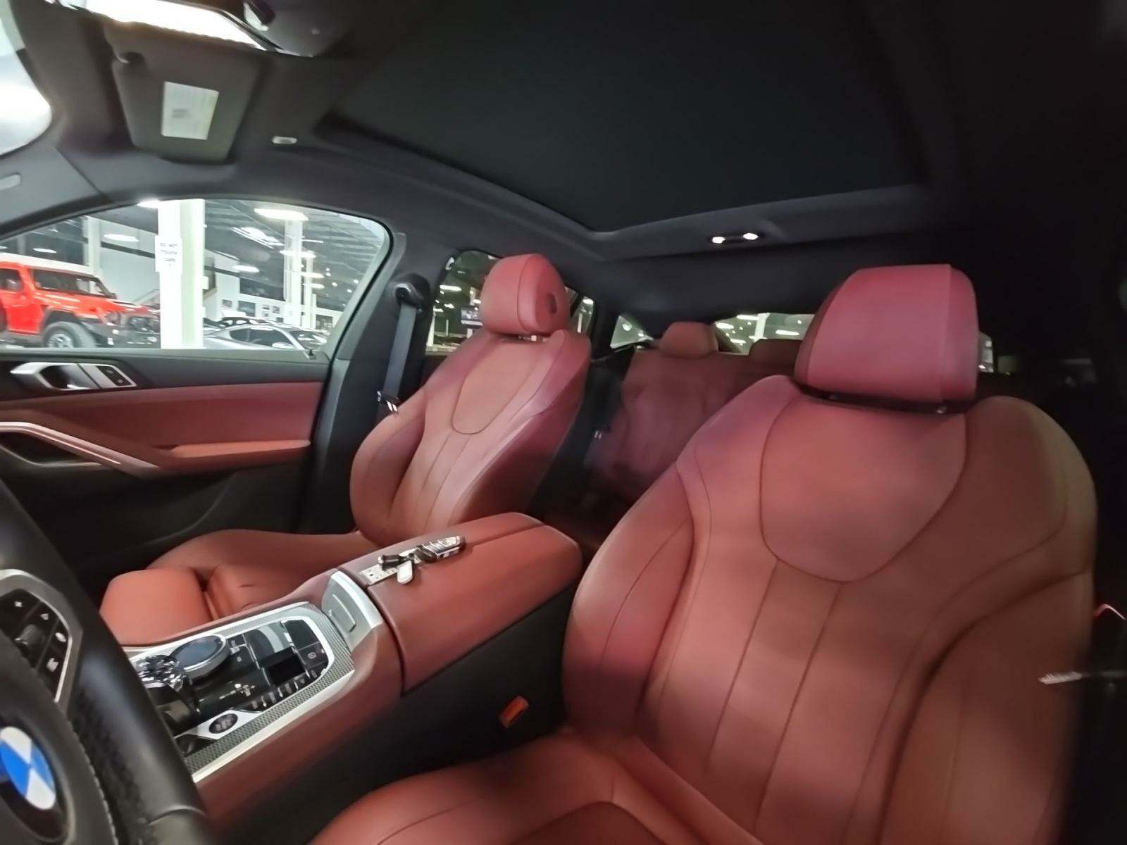 2022 BMW X6 xDrive40i AWD