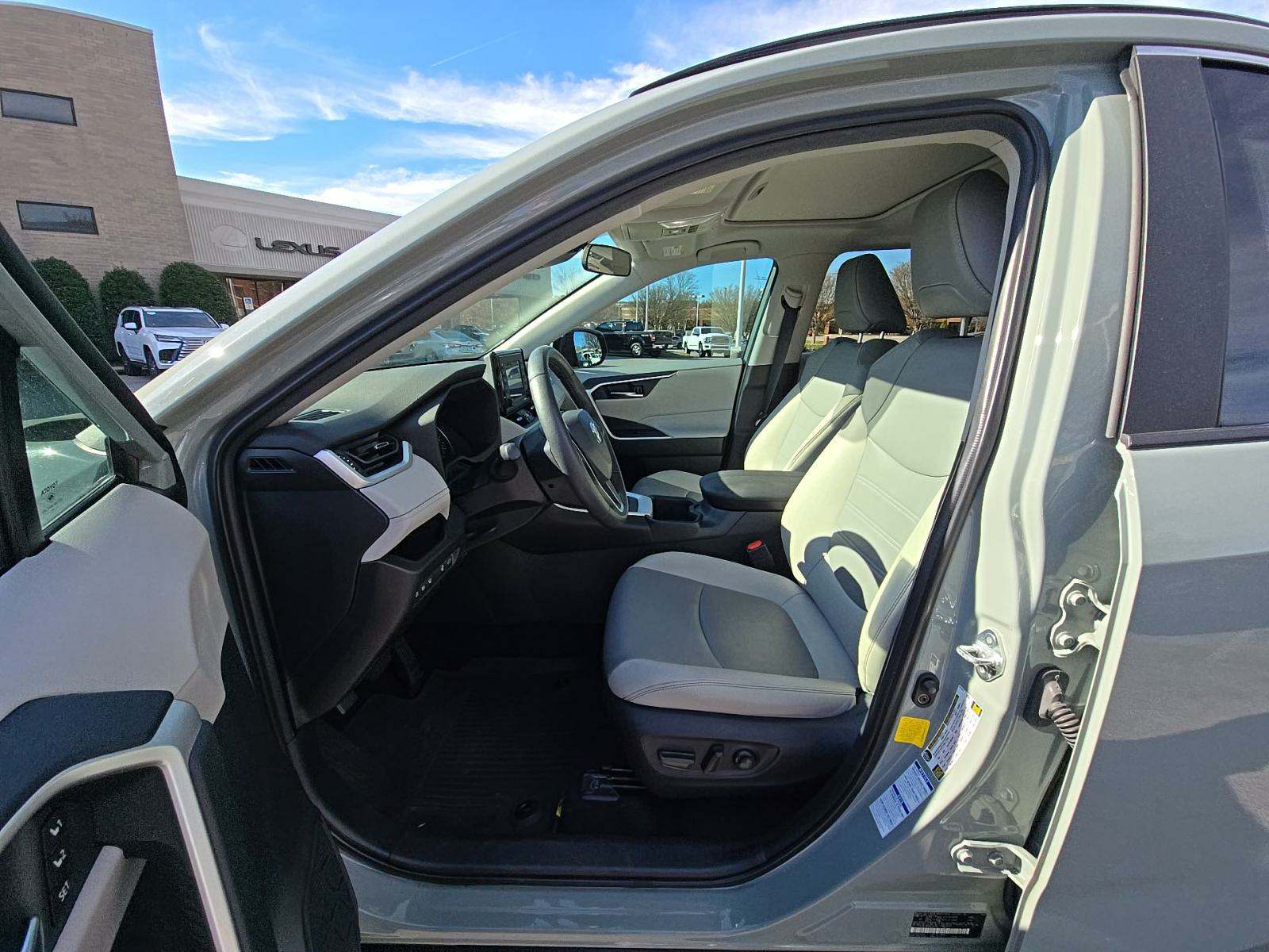 2022 Toyota RAV4 Hybrid XLE Premium AWD