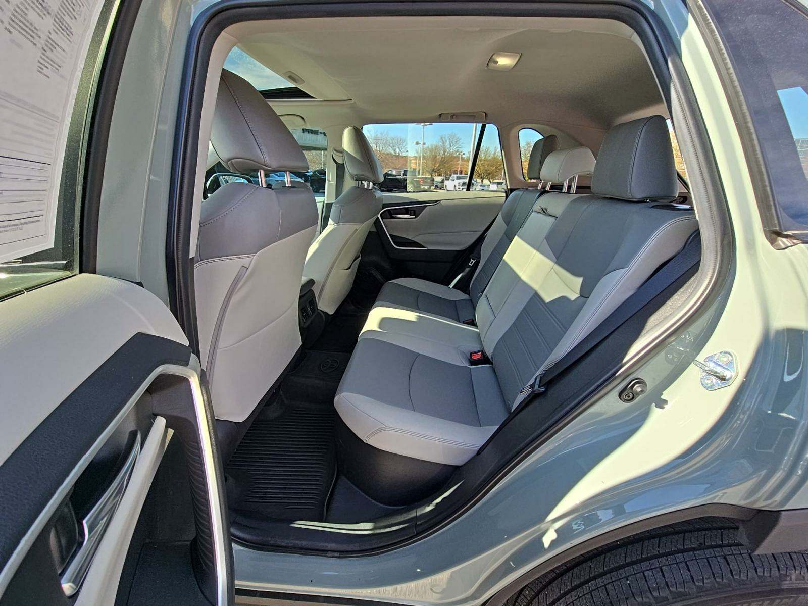 2022 Toyota RAV4 Hybrid XLE Premium AWD