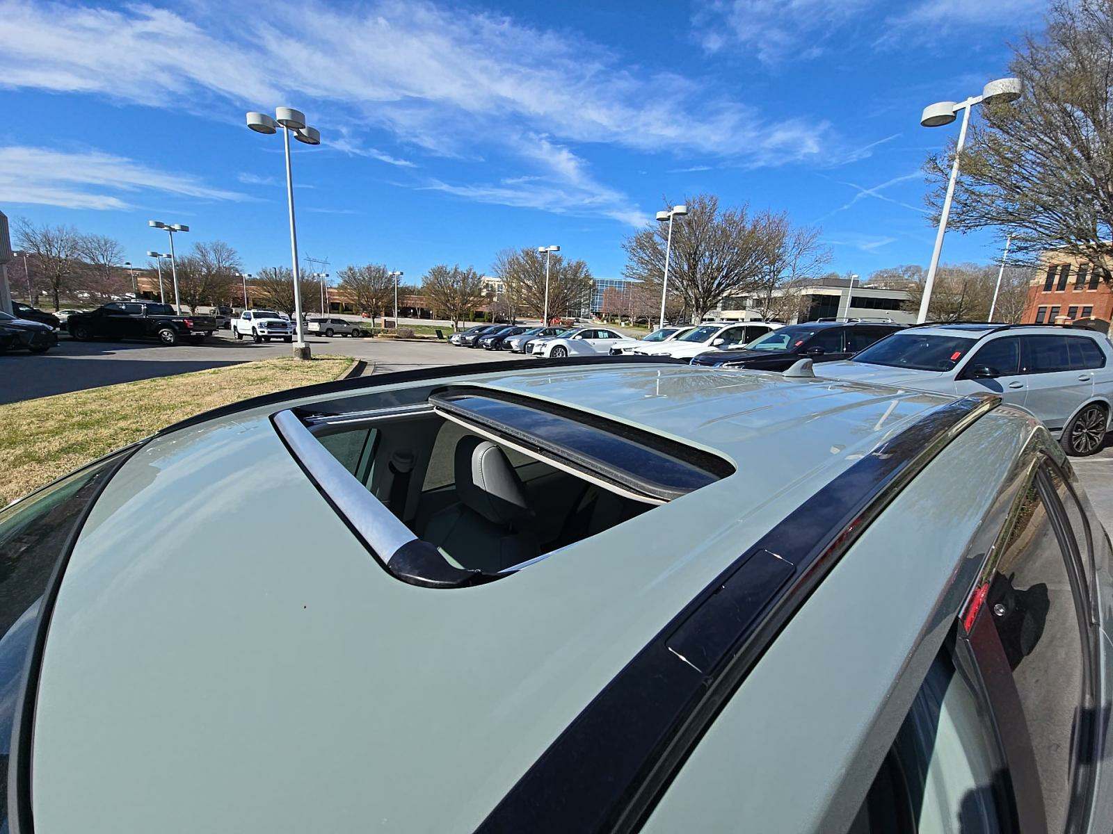 2022 Toyota RAV4 Hybrid XLE Premium AWD