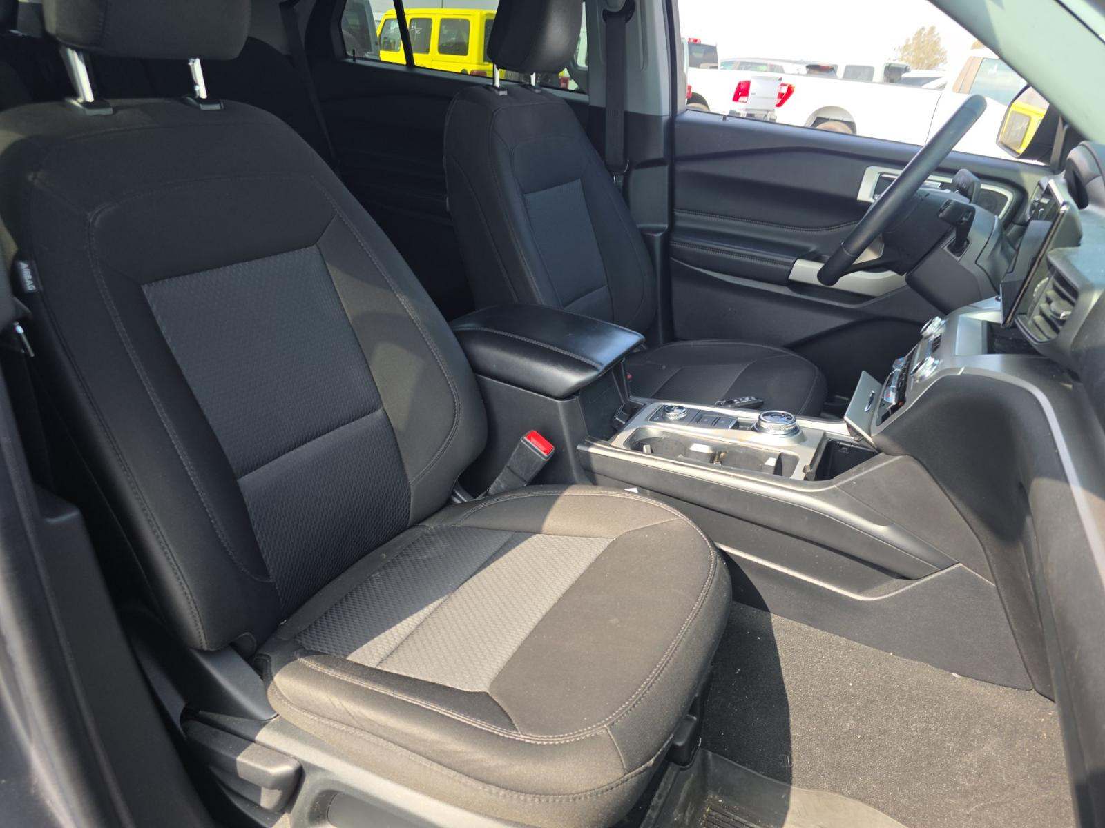 FORD EXPLORER - 6