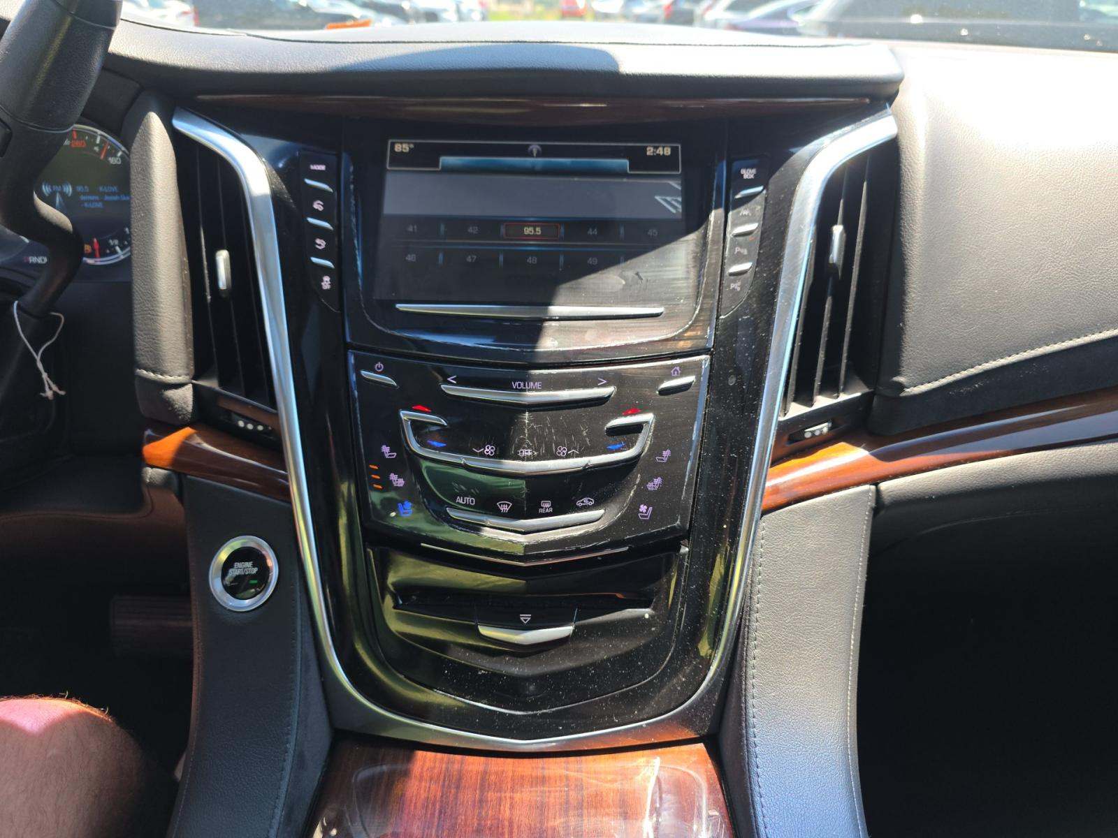 2017 Cadillac Escalade ESV Luxury AWD