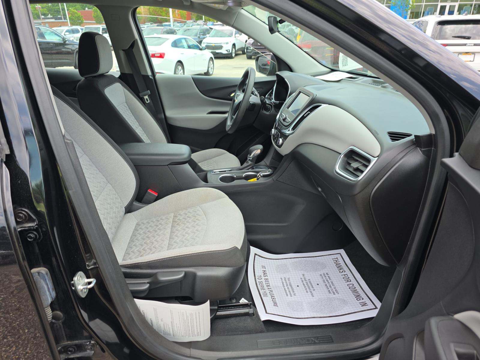 2022 Chevrolet Equinox LS FWD