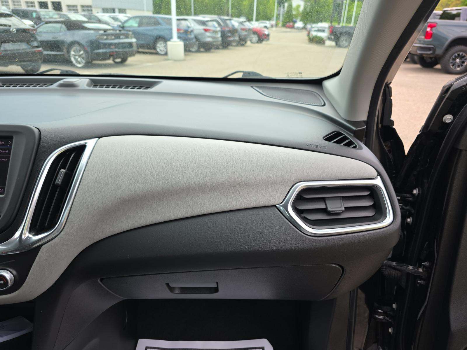 2022 Chevrolet Equinox LS FWD
