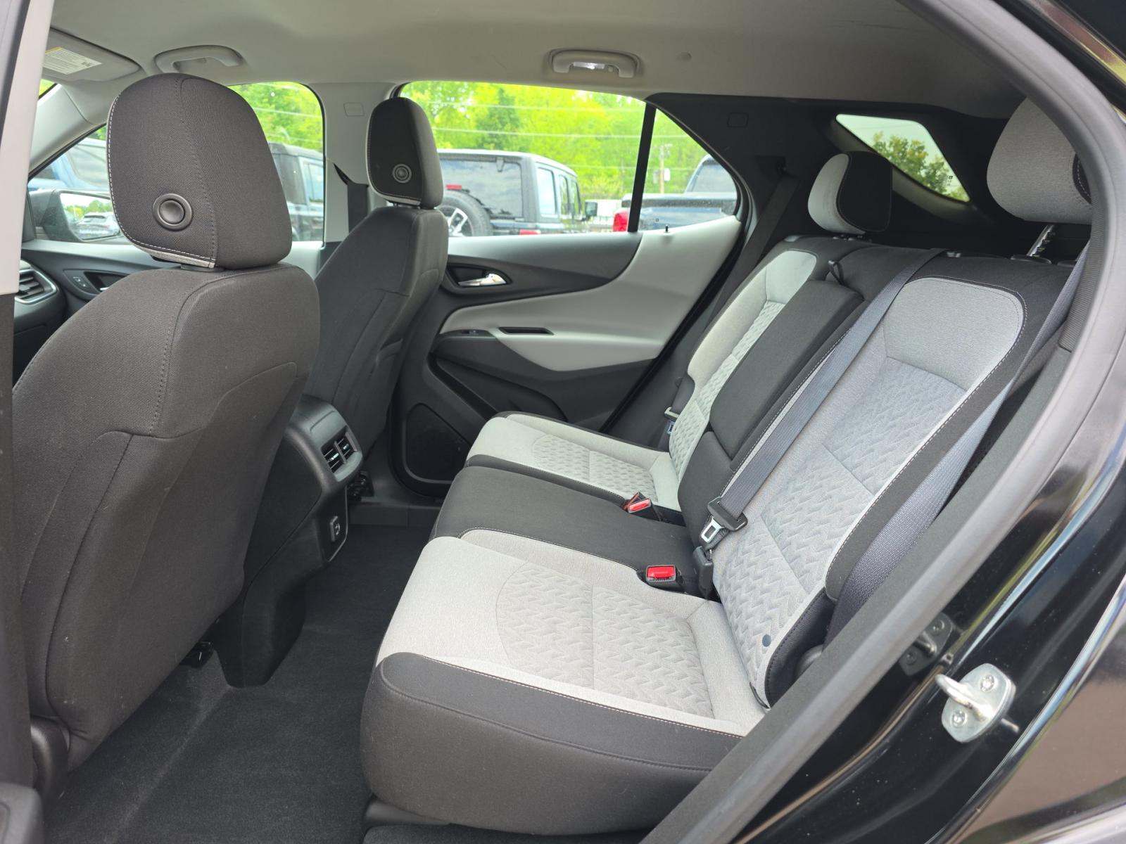 2022 Chevrolet Equinox LS FWD