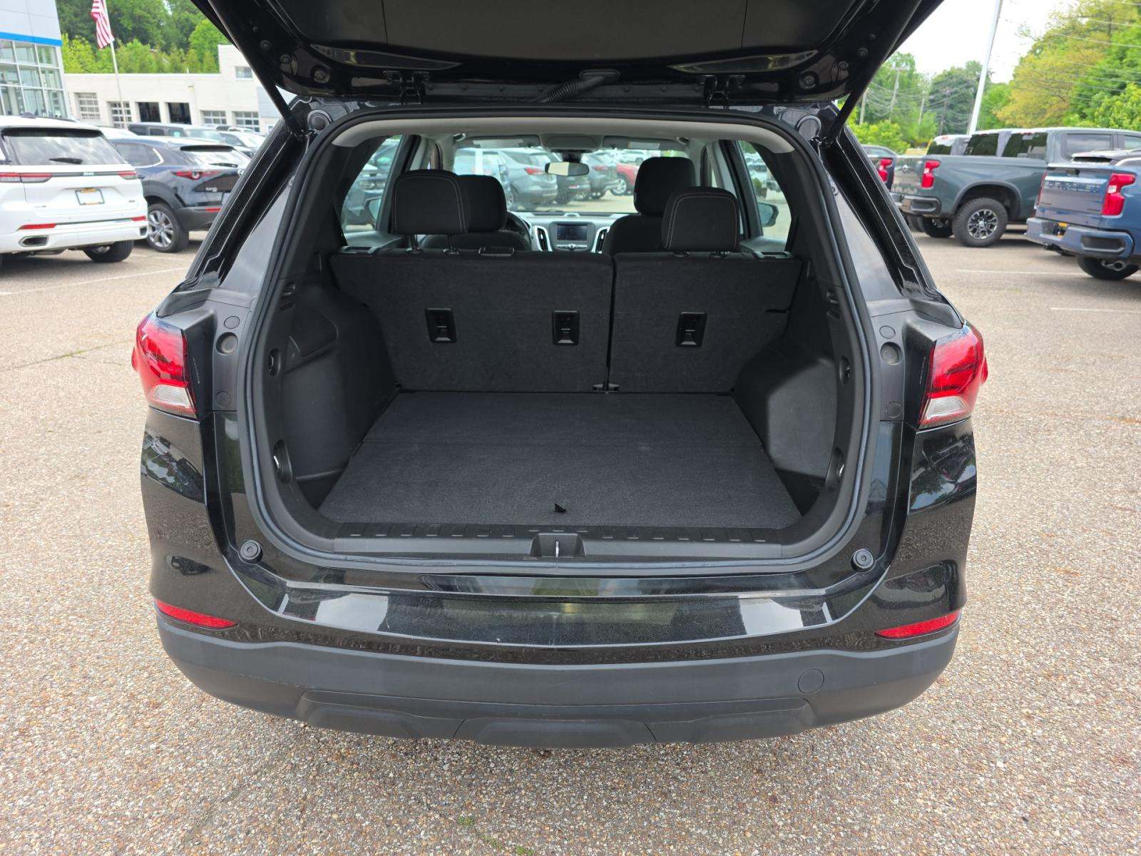 2022 Chevrolet Equinox LS FWD